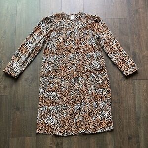NWOT Secret Treasures robe